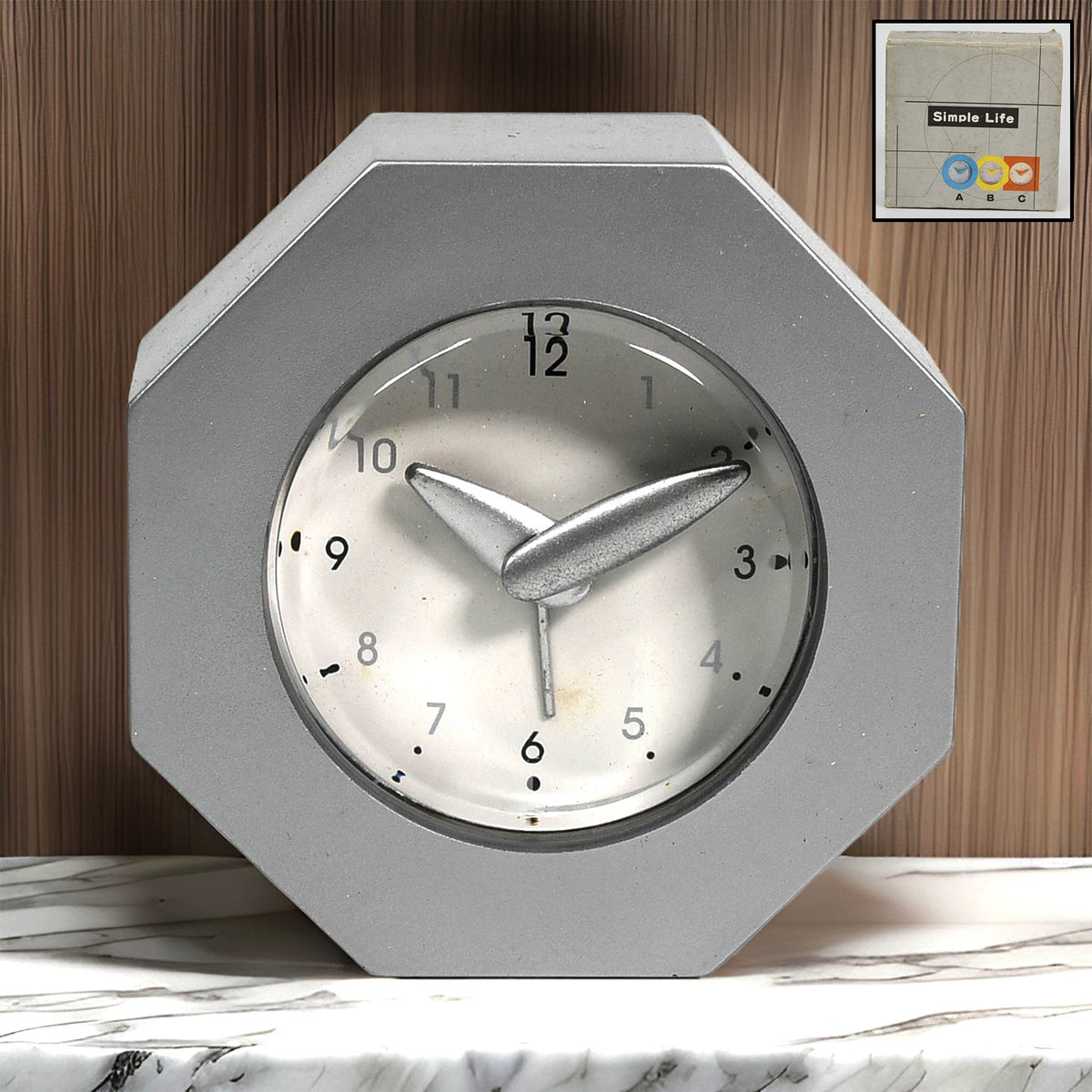 Desk Clock with Alarm Function