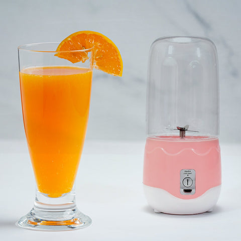 Mini portable blender with 4 blades.