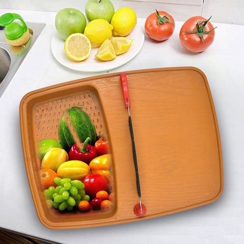 Box and tray set for cutting and washing, convenient for kitchen use with fruits and veggies.