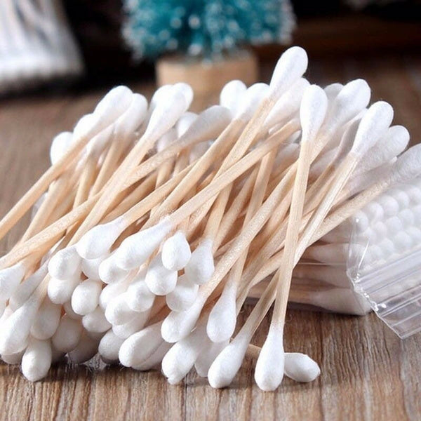 Bamboo cotton swabs with wooden handles