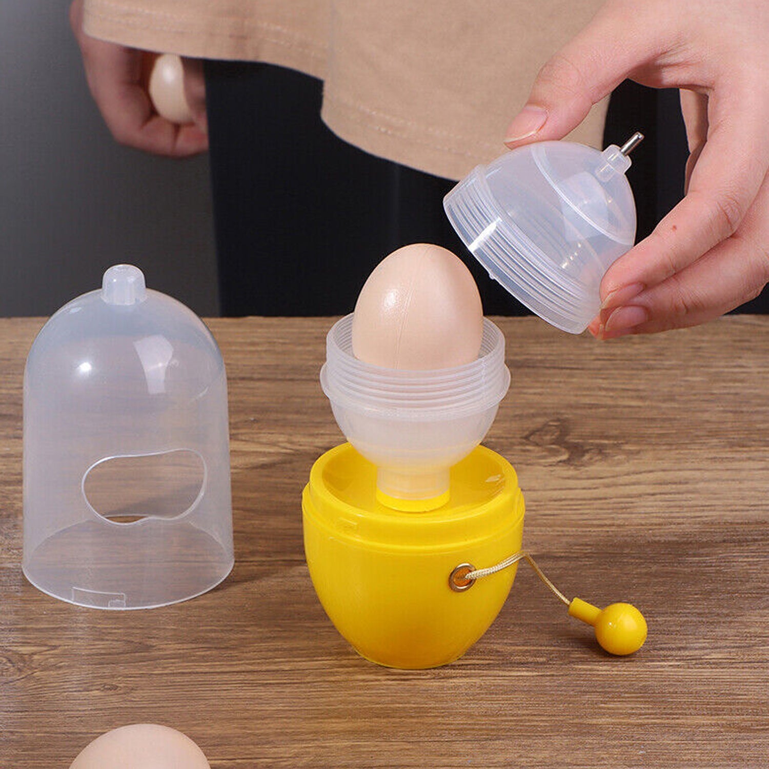 MANUAL EGG PULLER SCRAMBLER HOUSEHOLD WHITE EGG YOLK MIXER KITCHEN TOOL MIX MANUAL SCRAMBLER CONVENIENT WITHOUT BREAKING EGGS. - jugaad.shop