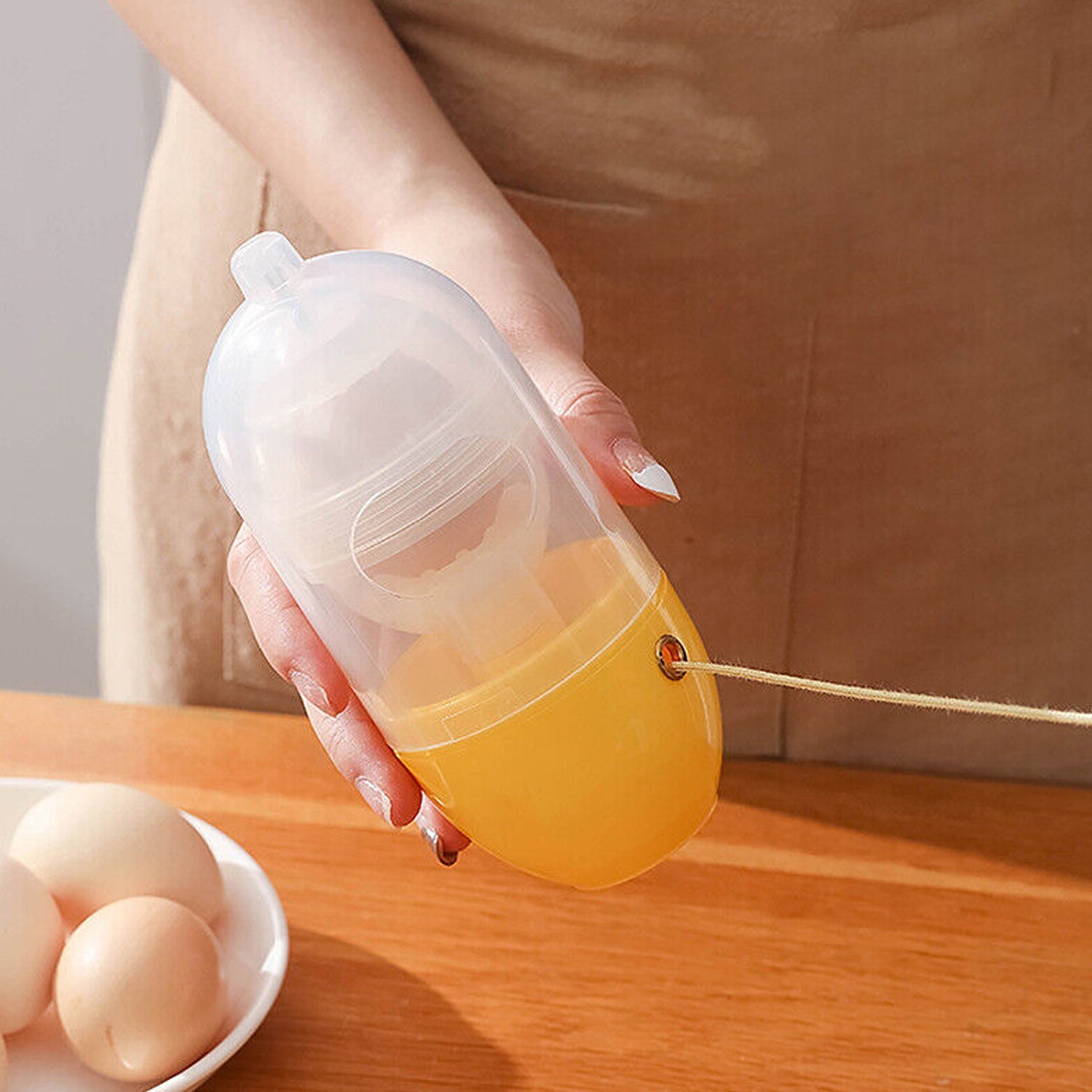 MANUAL EGG PULLER SCRAMBLER HOUSEHOLD WHITE EGG YOLK MIXER KITCHEN TOOL MIX MANUAL SCRAMBLER CONVENIENT WITHOUT BREAKING EGGS. - jugaad.shop