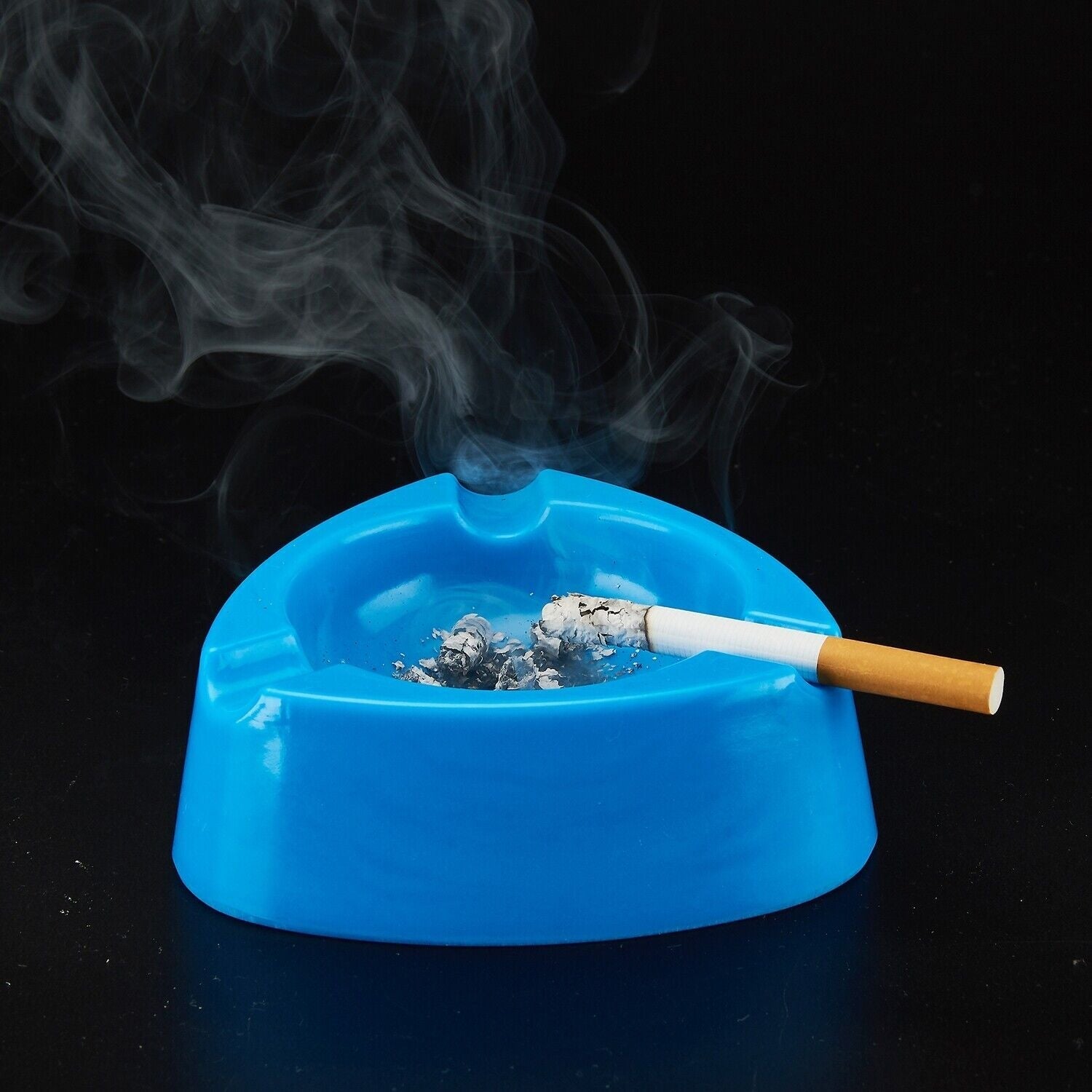 Desktop ashtray with modern design.