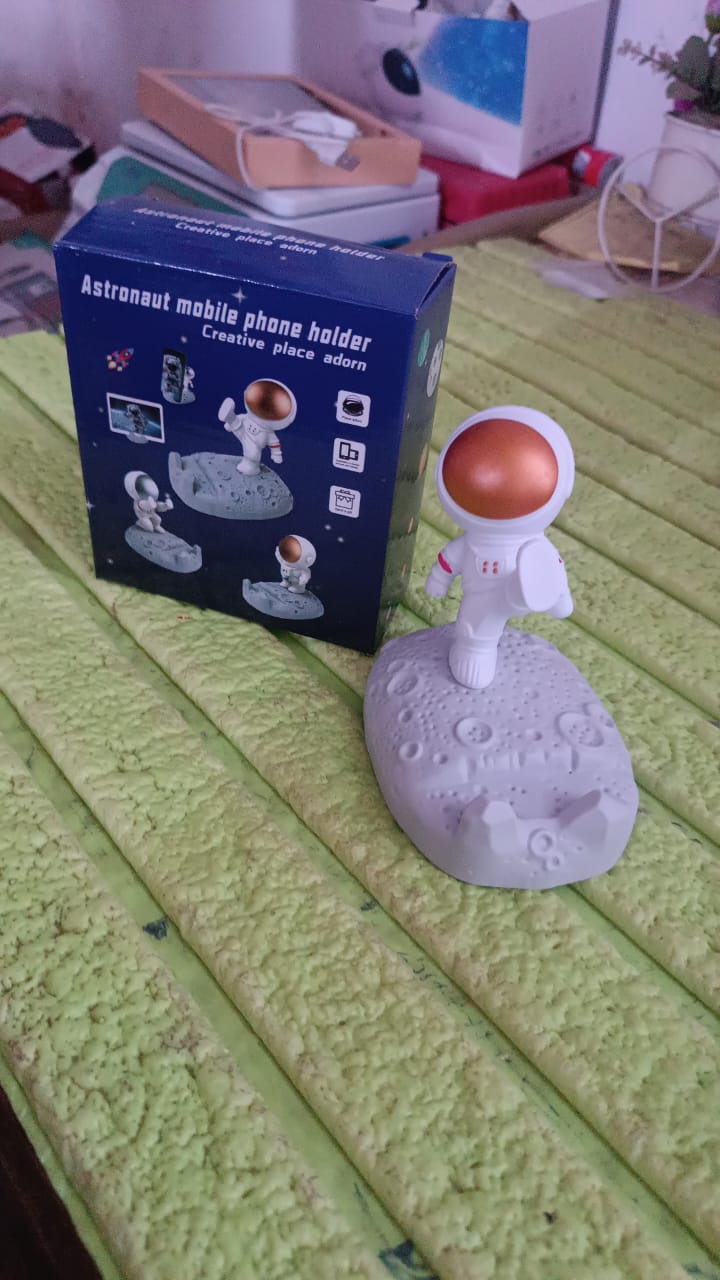 Mobile Holder Astronaut Phone Stand Planet Creative Fun 3D Design (1 Pc / Mix Design)-jugaad.shop