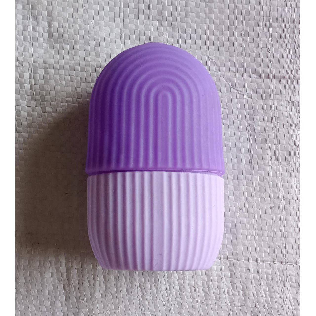 BEAUTY ICE ROLLER FOR FACE MASSAGER & EYE REUSABLE FACE ROLLERS FACIAL ROLLER ( Purple Color) - jugaad.shop