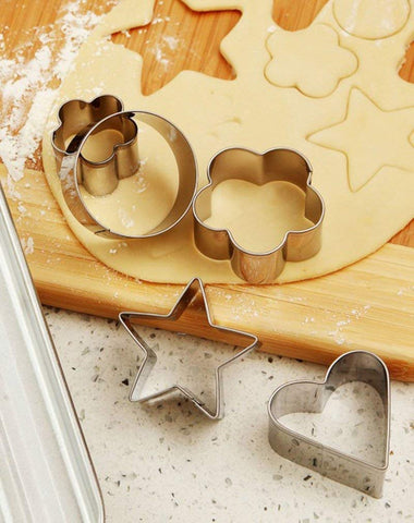 Stainless steel cookie cutter set with various shapes