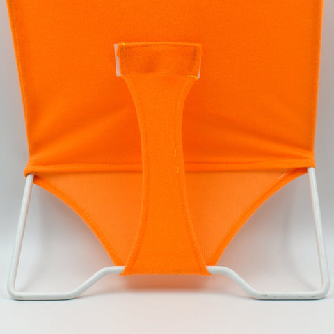 Comfortable bath seat for babies, suitable for showers