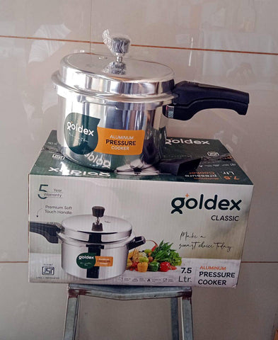 Aluminium Classic Goldex Pressure Cookers With Outer Lid (7.5 Litres / 5-Year warranty)