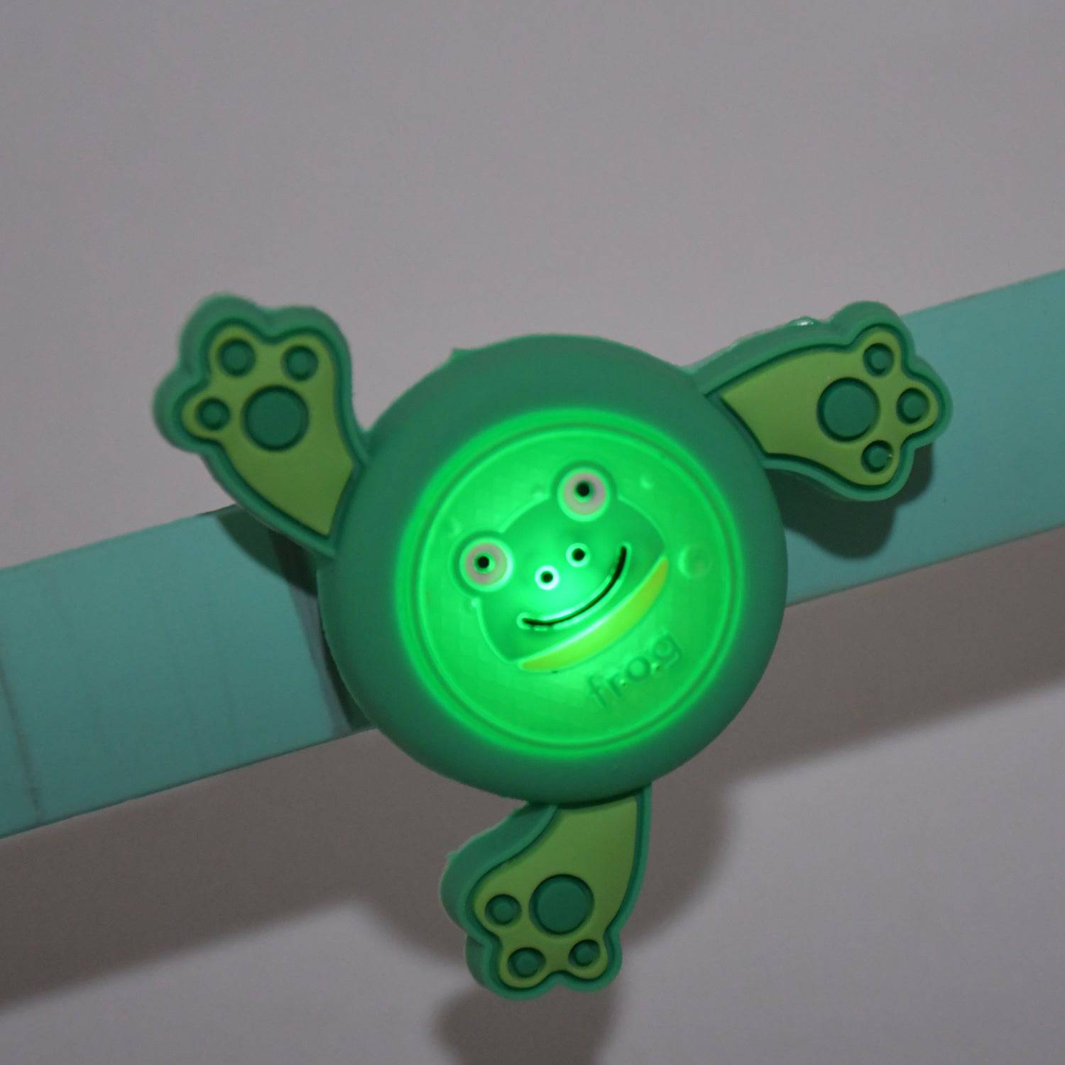 LED Light & Spinning Slap Kids Cartoon Bracelet Wrist Band (1 Pc / Mix Design)-jugaad.shop